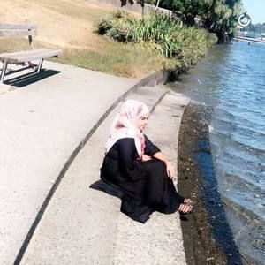 Meet your Posher, Nura